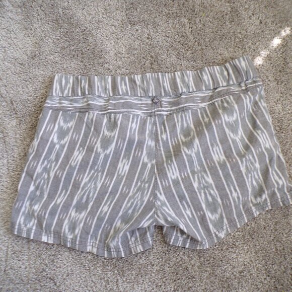 Prana gray and white shorts M - Picture 8 of 8